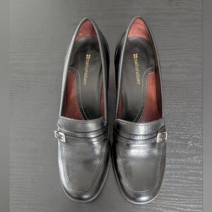 Naturalizer Black Leather Heeled Loafers Size 9M Dark Academia Office 90s Style
